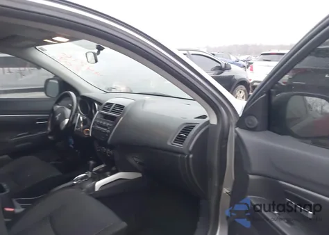 2011 Mitsubishi Outlander Sport Es z USA, uszkodzony, nr VIN JA4AP3AU8BZ011906